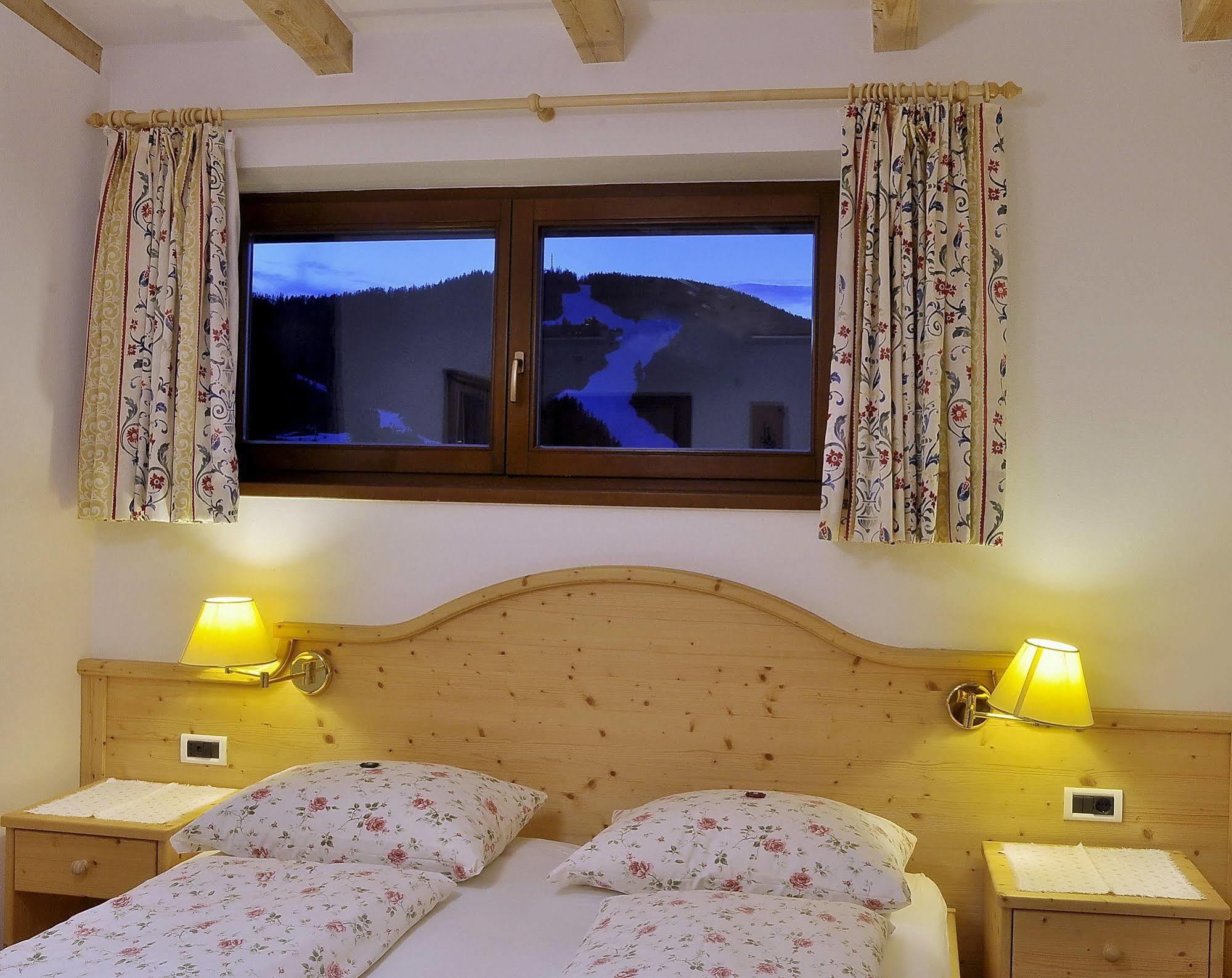 Hotel Monte Paraccia San Vigilio Di Marebbe Eksteriør bilde
