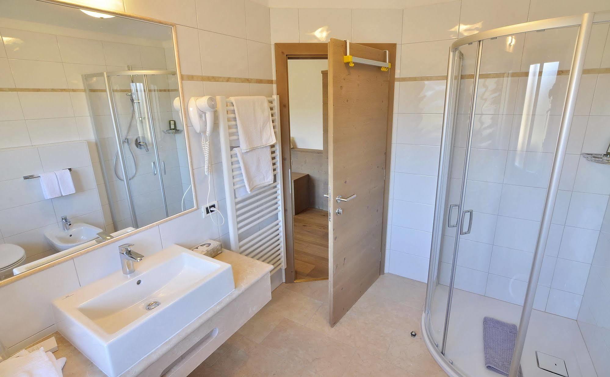 Hotel Monte Paraccia San Vigilio Di Marebbe Eksteriør bilde
